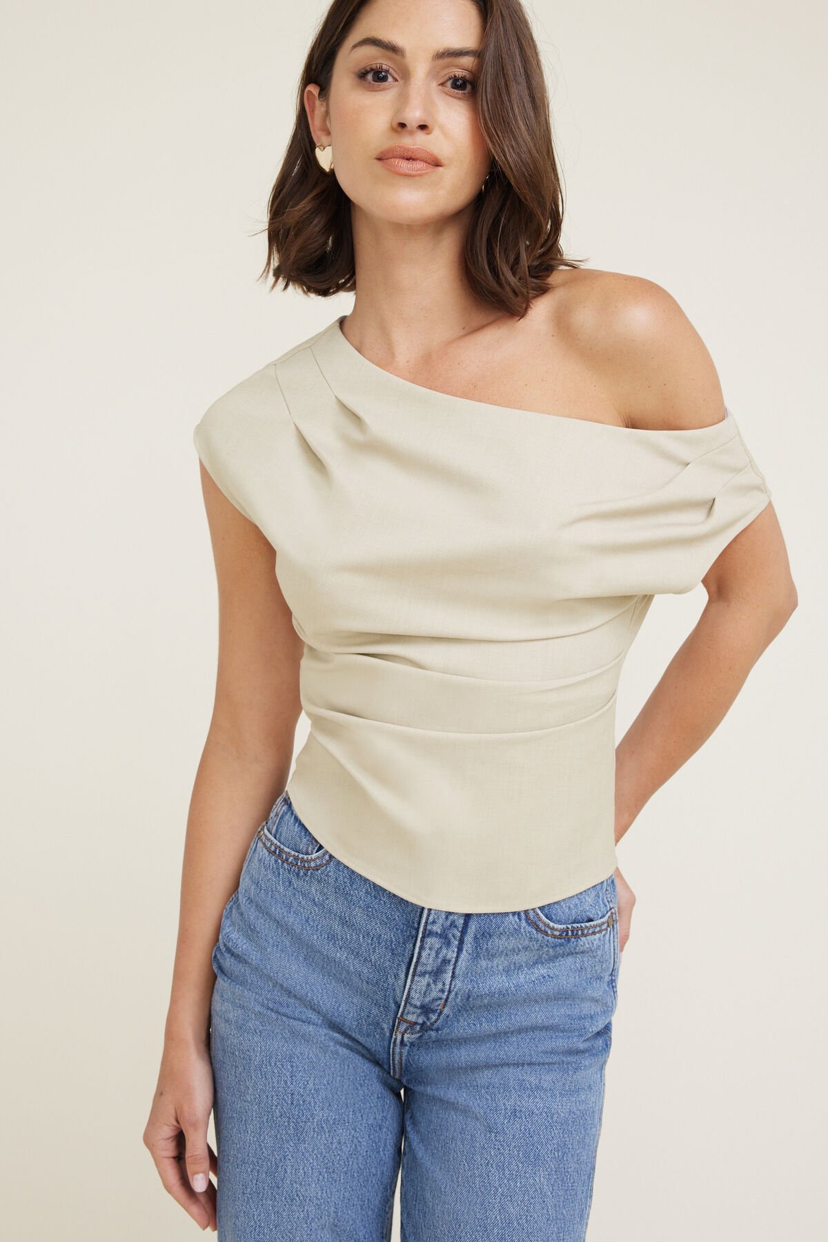 100097767_0E6_alt1_1920x2880.jpg
